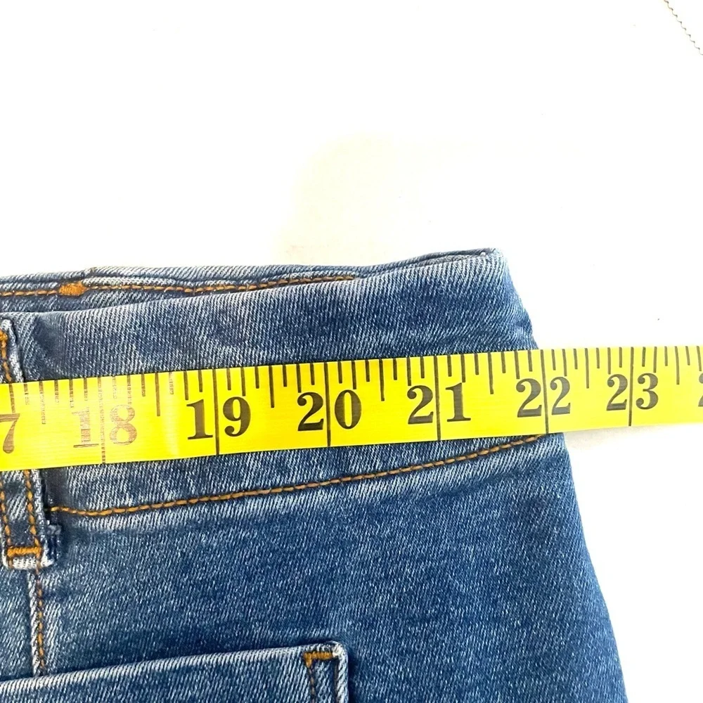 Bagatelle Women’s Plus Size 22W High-Rise Cropped Wide Leg Jeans Medium Wash - Picture 8 of 12